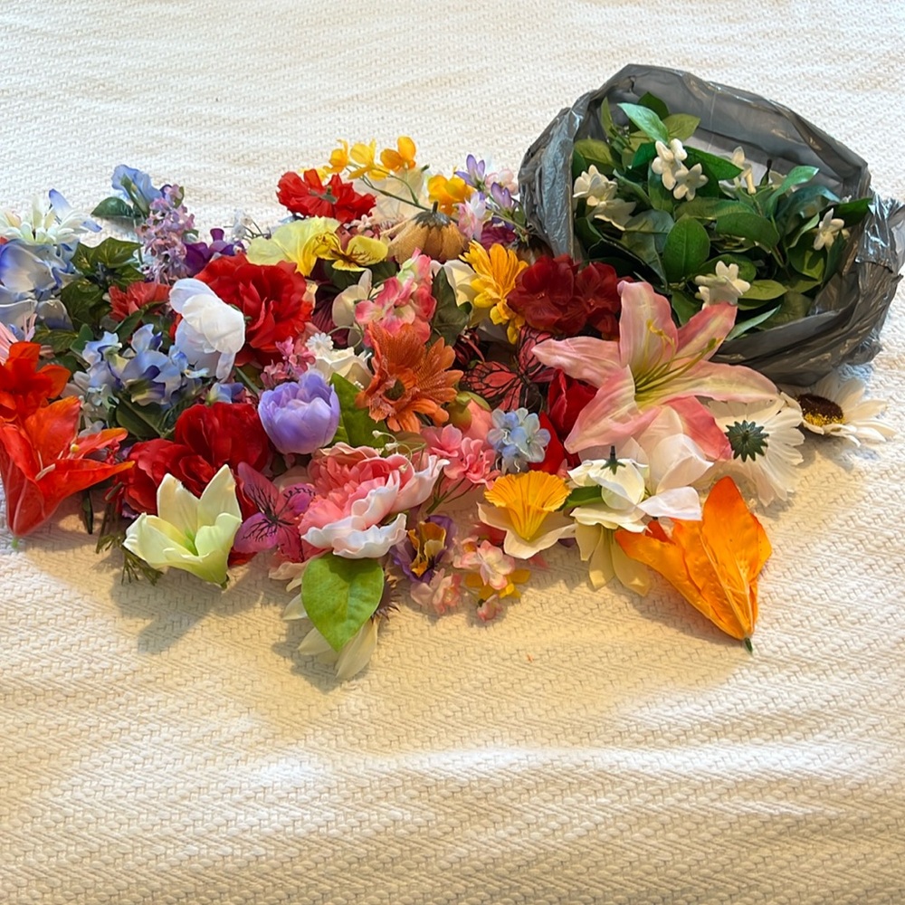 Lot 6 flower bundle